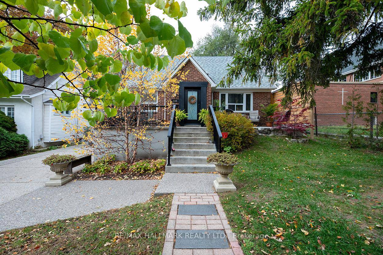 Introducing a rare opportunity to own a stunning home on the highly sought after Lakeside Street in Birchcliff Village.