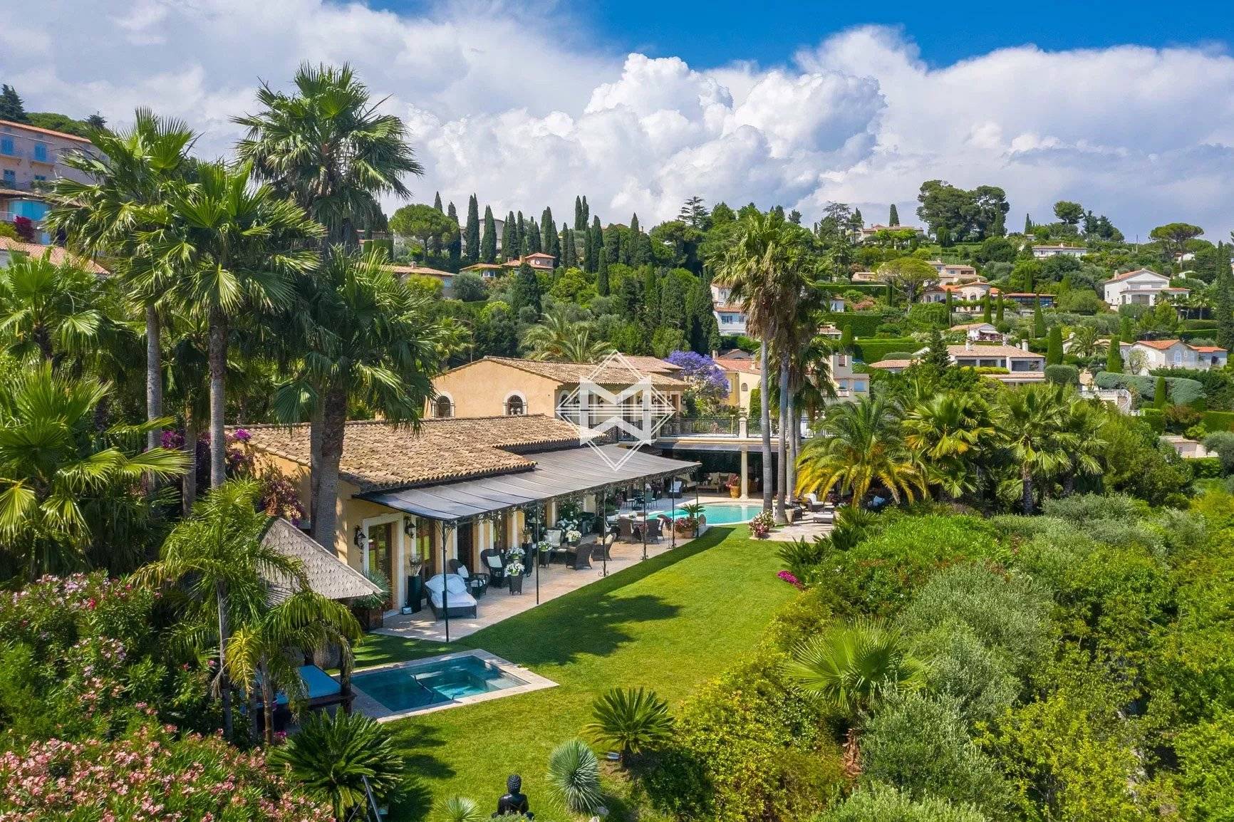 MOUGINS - Panoramic sea view