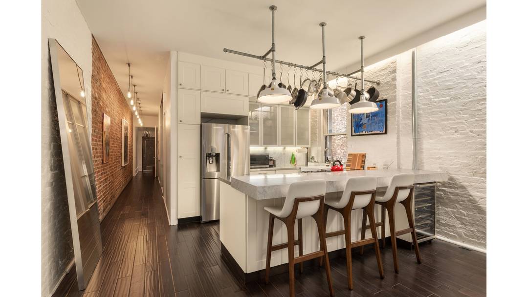 Come home to a beautifully designed one bedroom residence on a quintessential Park Slope block where thoughtful details, smart layout, and timeless finishes come together effortlessly.