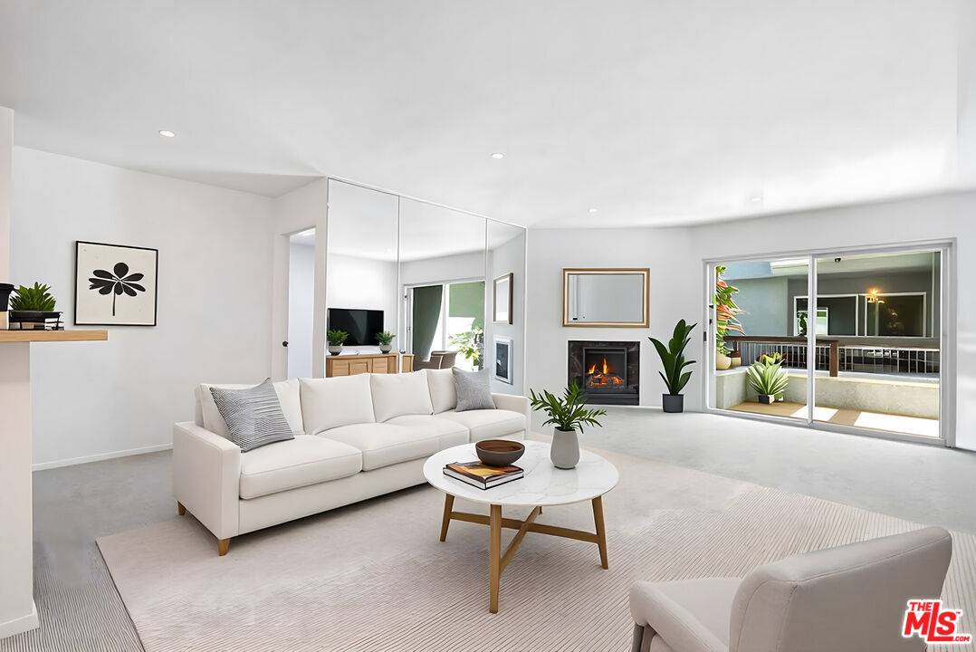 8635   Falmouth Ave 1BR Playa Del Rey La