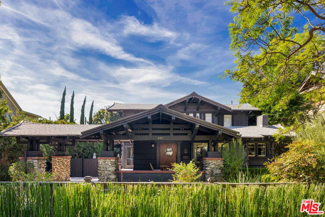 221  S St Andrews Pl 4BR Mid Wilshire La