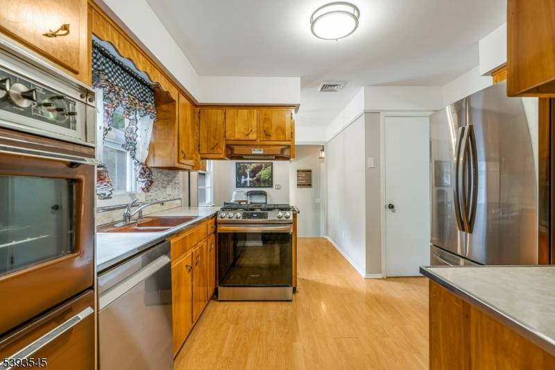 Welcome to this lovely 3 bedroom, 2 and a half bath home located on in one of Bridgewaters most desirable neighborhoods.