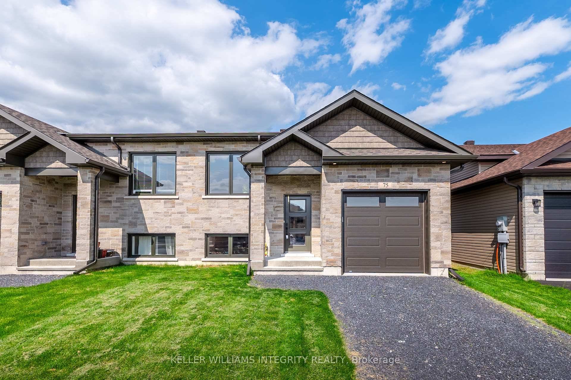 Welcome to this well built semi detached home in the heart of Cornwall's Bellwood subdivision.