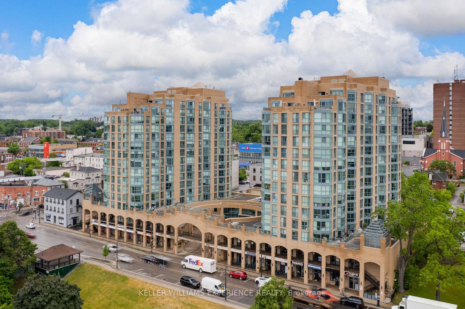 Welcome to your dream condo in the heart of Downtown Barrie !