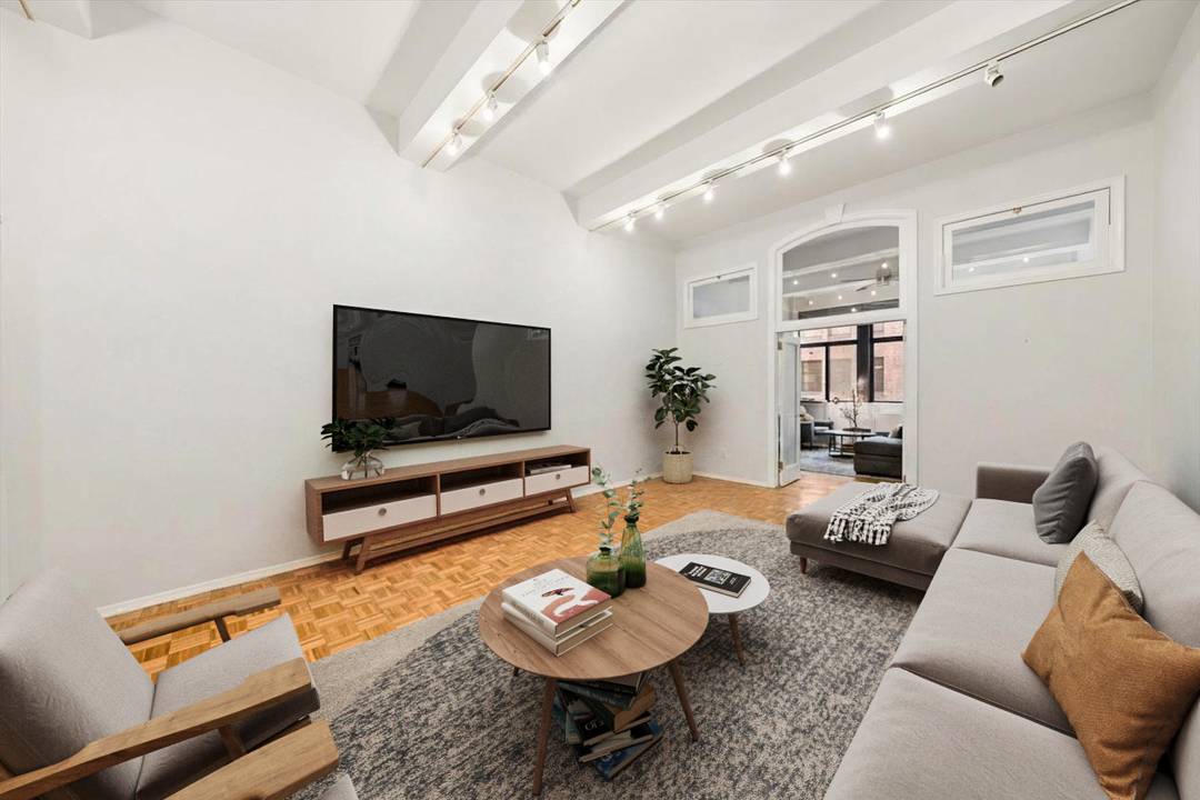 Rare Spacious Convertible 2 Bed Loft with Abundant Storage !