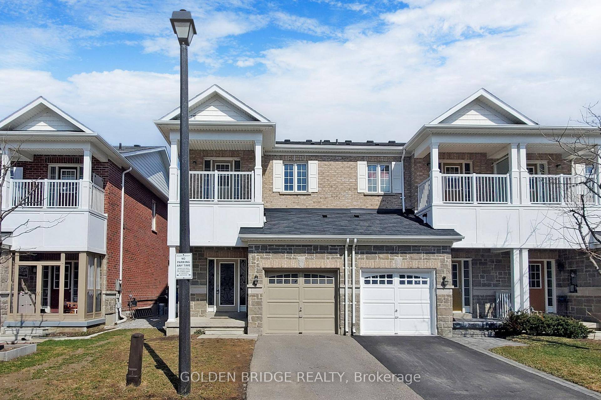 Well Maintained 3 Bedrooms And 3 Washrooms End Unit Town Home Located At Demand Area.