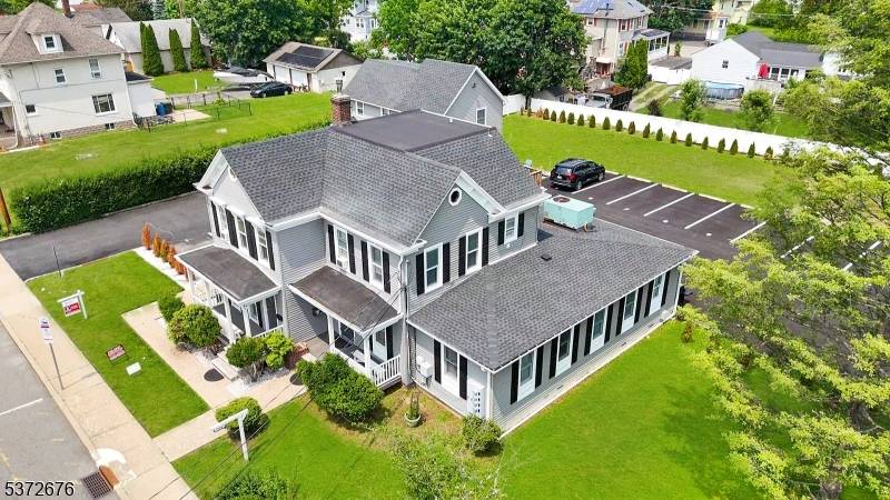 Discover an unparalleled investment opportunity in the heart of the real estate market !