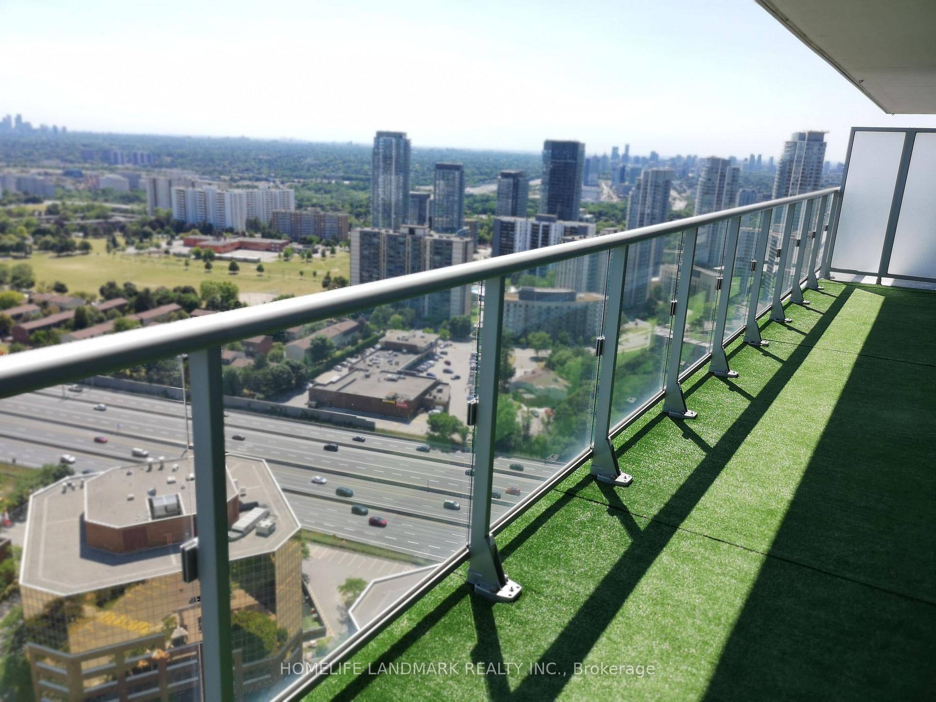 Welcome To Live In Monarch Luxurious Condo 'Ultra' At Heron's Hills.