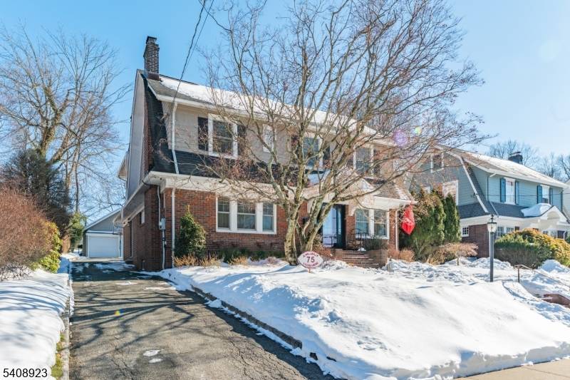 Stunning, updated Center Hall Colonial in Verona's coveted Brookdale section.