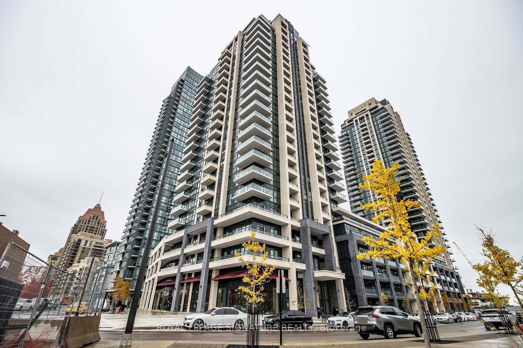 Stunning 3 Bedroom Townhouse In The Heart Of Mississauga.