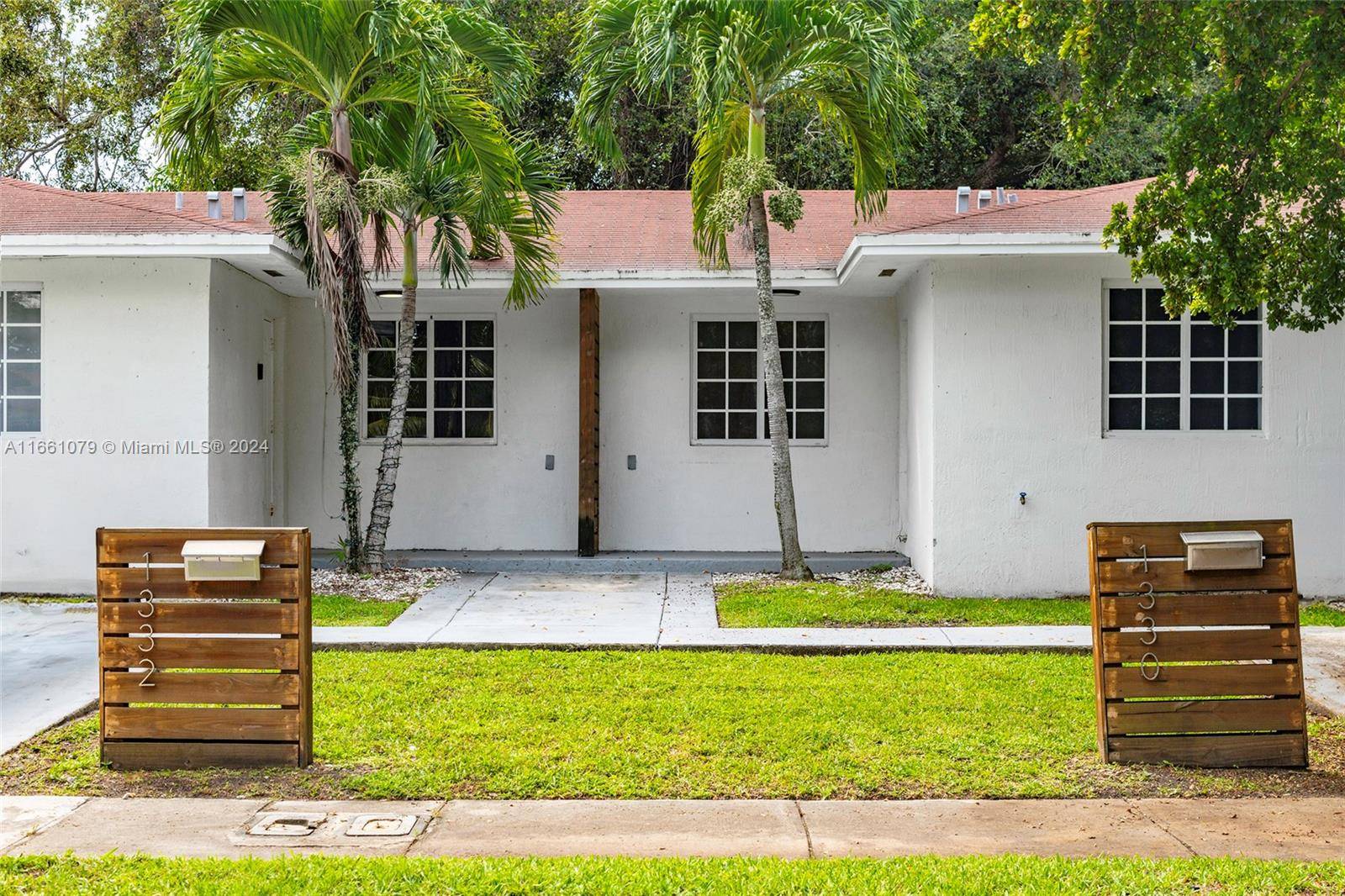 BRAND NEW ROOF IN THIS FULLY REMODELED CASH COW DUPLEX !