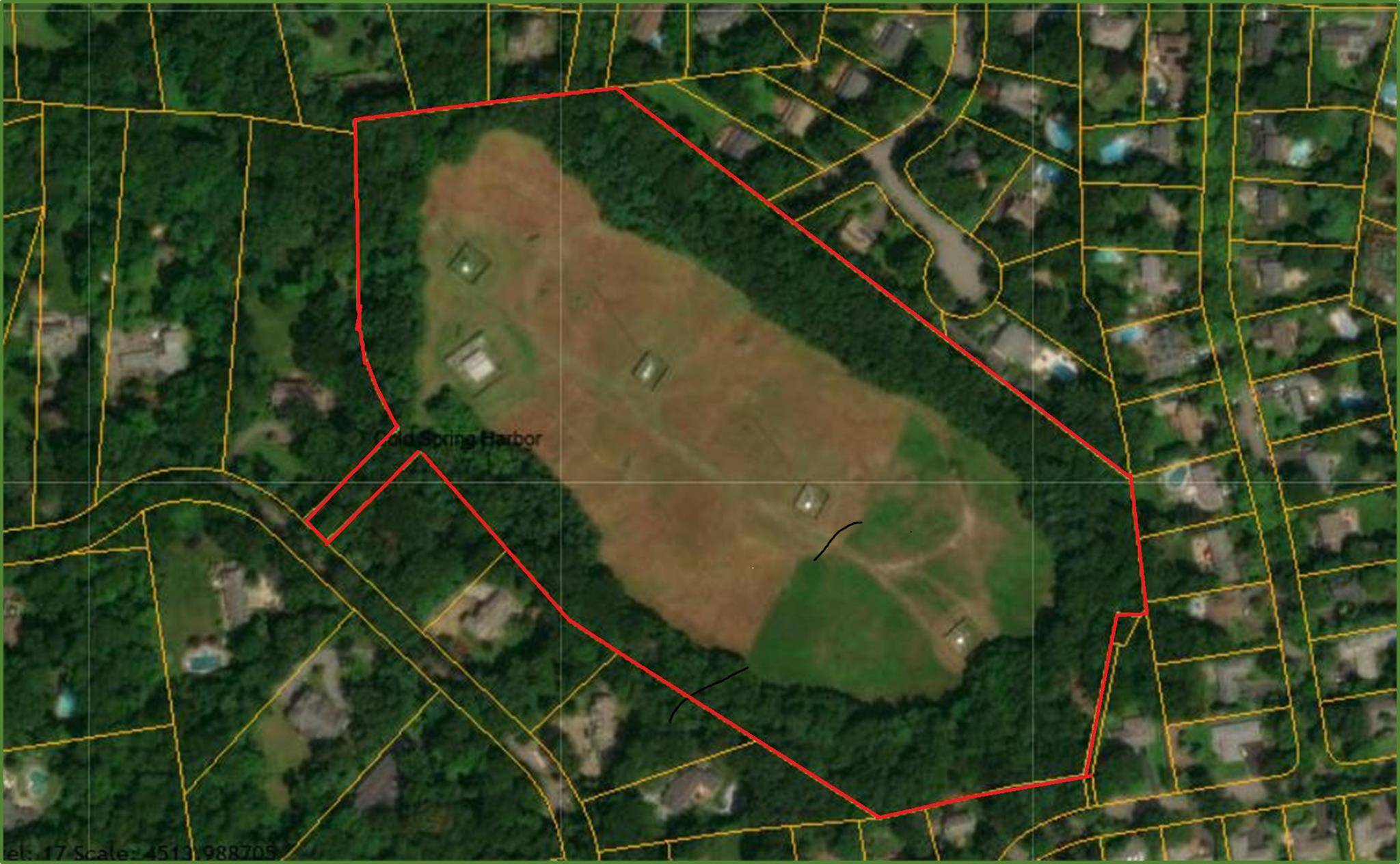 An exceptional development opportunity awaits with this expansive 21 acre vacant parcel, ideally situated in the highly desirable community of Cold Spring Harbor, within the Town of Huntington, NY.