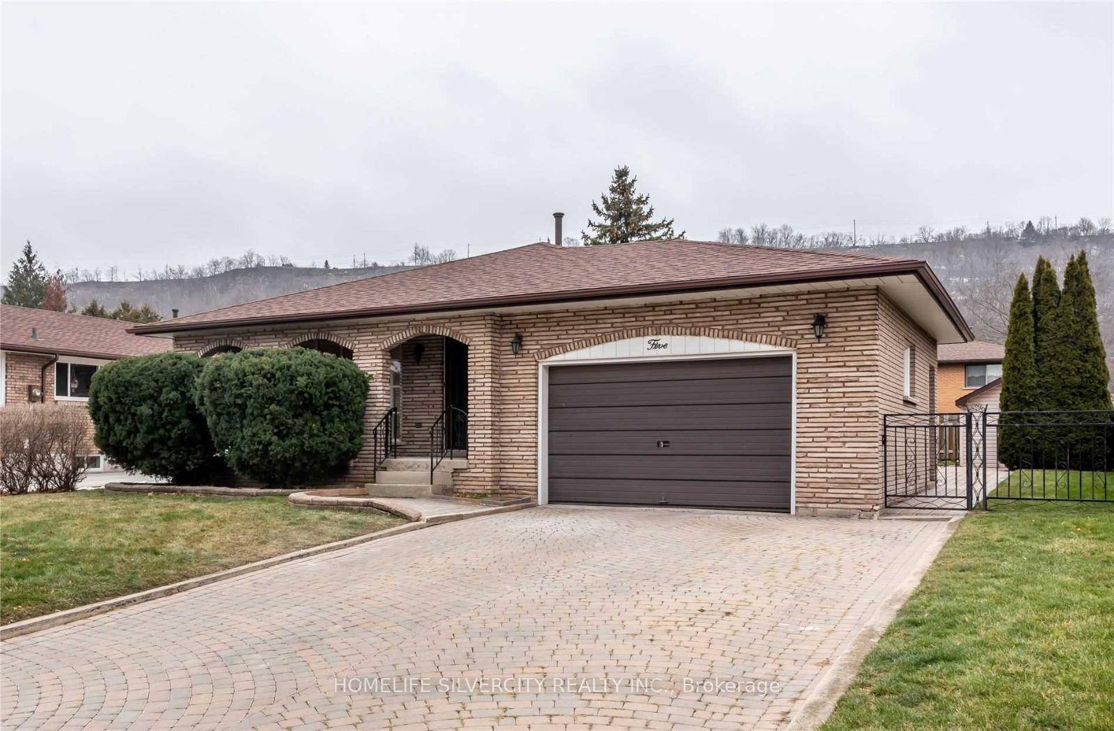 Looking for minimum 1 year lease term, starting June 1st 2025.