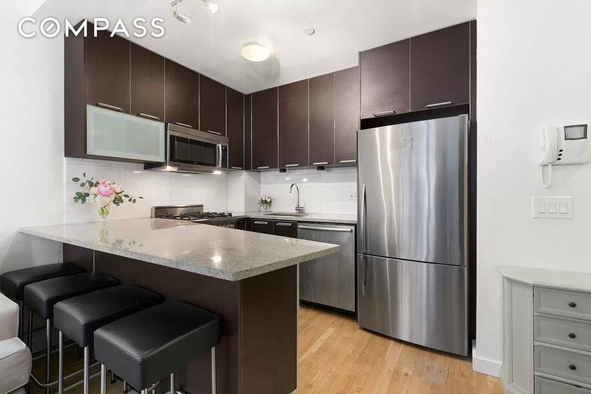 Your opportunity to live in this newly renovated 1 bedroom condo.