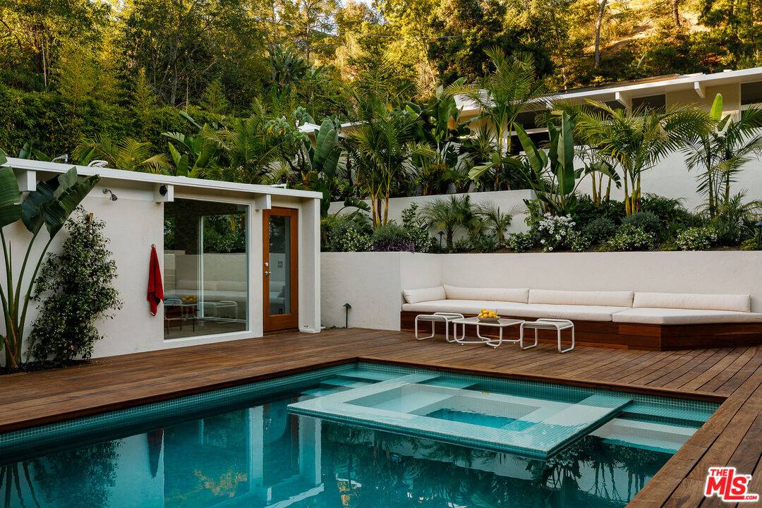 2544   Greenvalley Rd 4BR Hollywood Hills East La