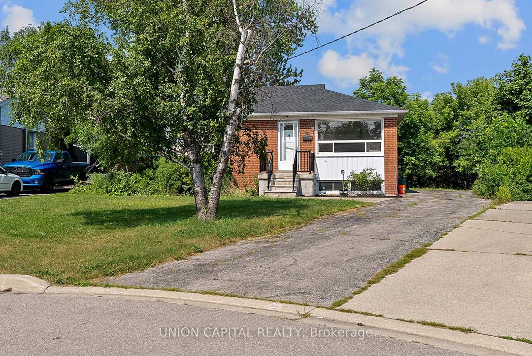 Welcome to this spacious and updated bungalow, located on a quiet court in highly desirable West Oakville.
