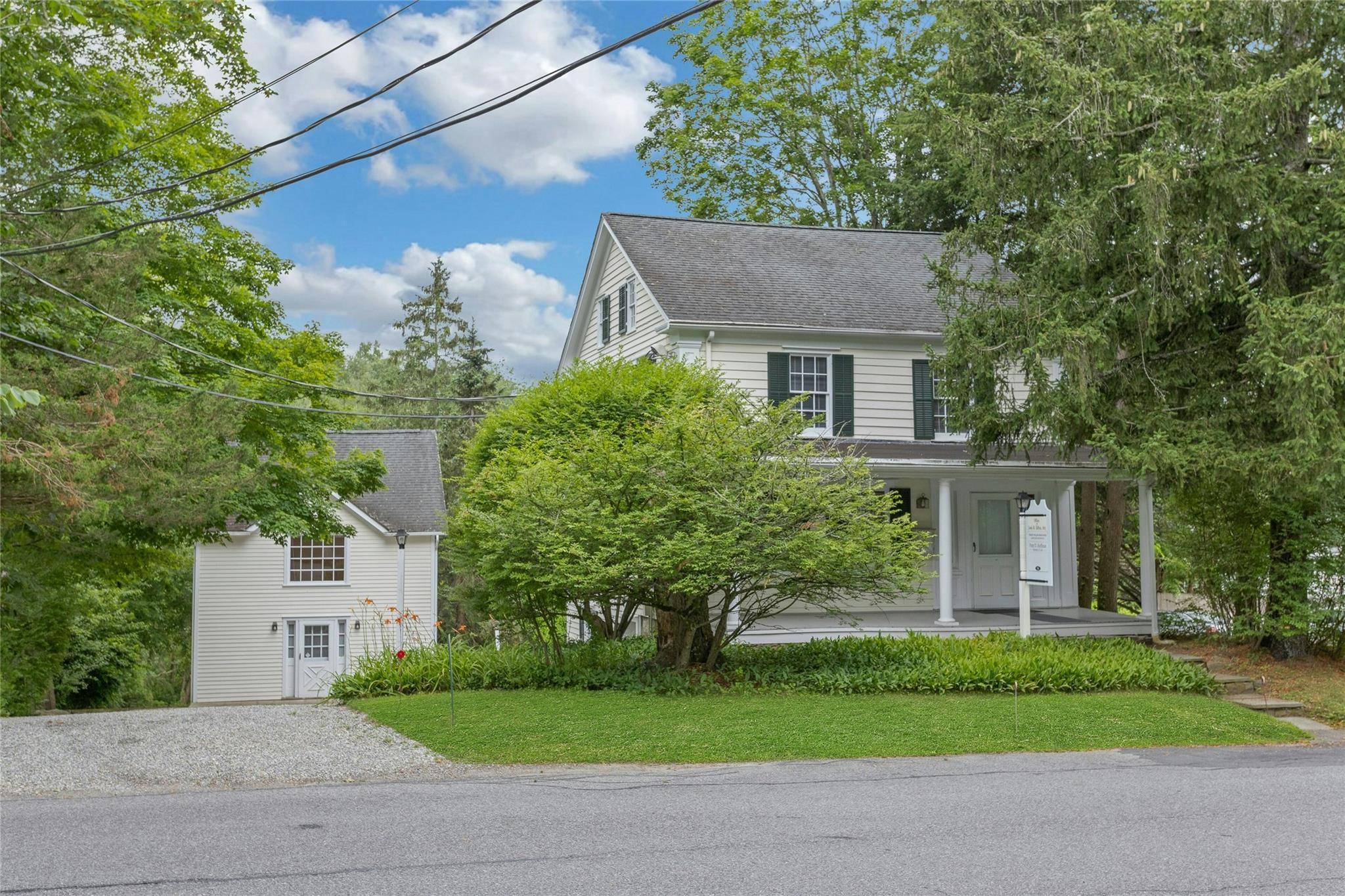 Income Producing Property Ideal for Investors or Owner Operators.