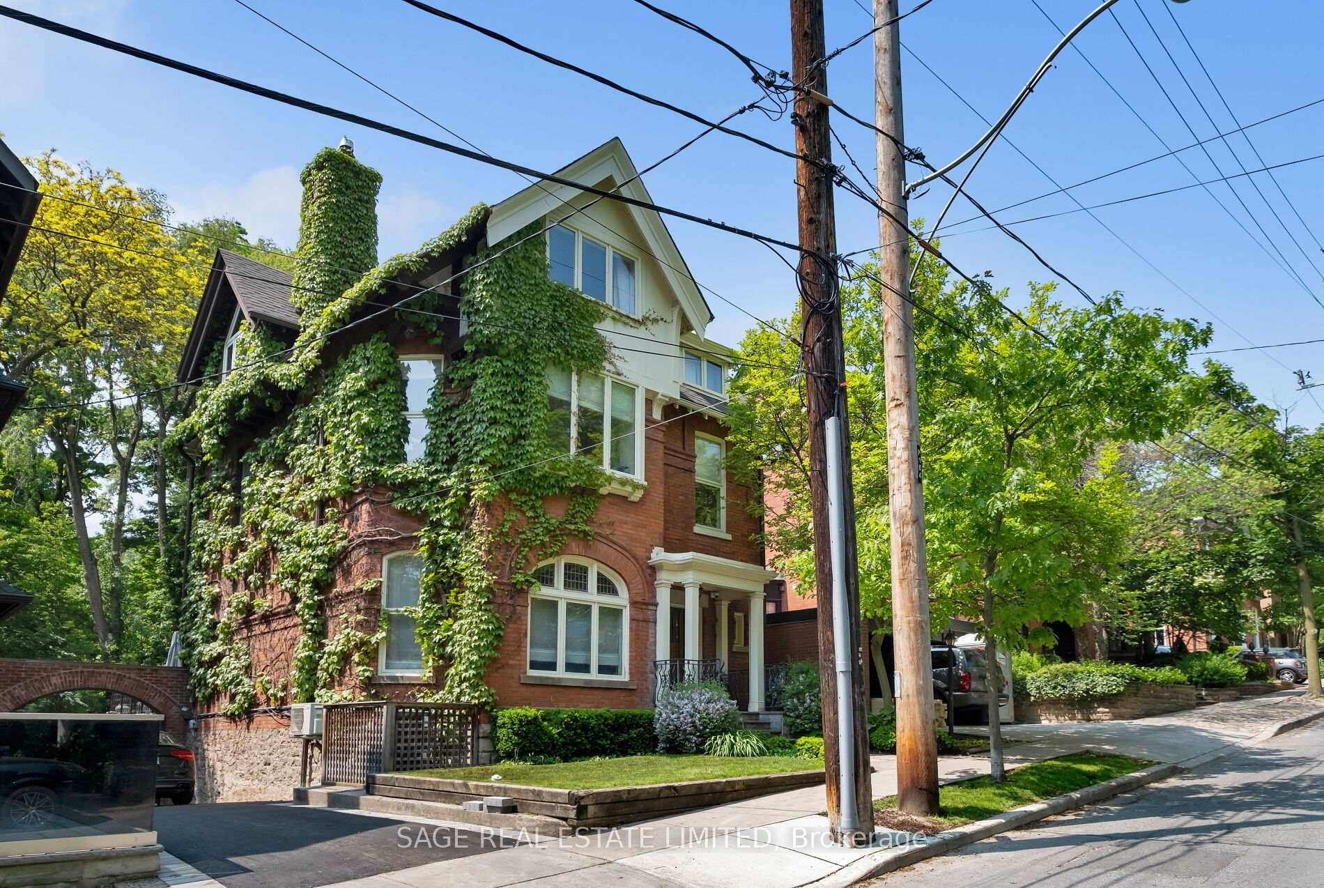 Originally a stately, classic residence, this home underwent a transformative renovation in 2021 under the vision of celebrated interior designers Michelle R.