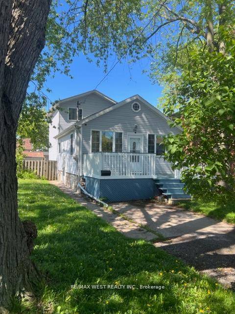 South Long Branch, detached 4 bedroom, 2 storey home.