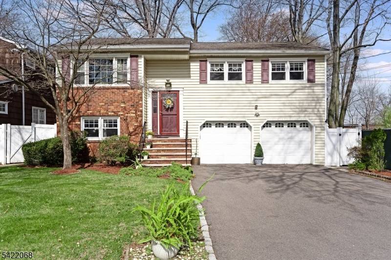 Tucked away at the end of a quiet cul de sac, this spacious 4 bedroom, 2 full bath bi level home offers the perfect blend of comfort, flexibility, and convenience.