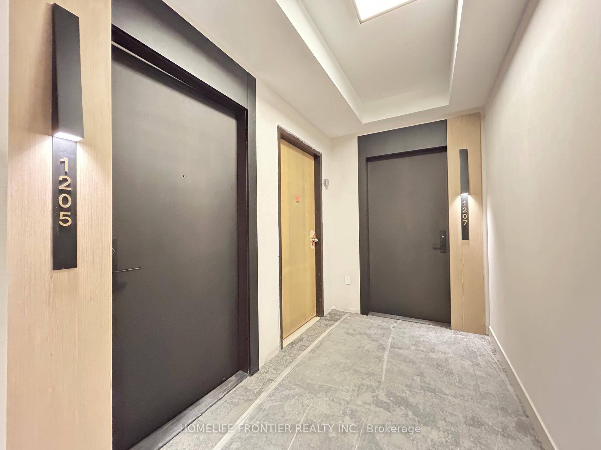 Experience Refined Urban Living In This Brand New 1 Bedroom Residence At Y amp ; S Condos Spacious 595 Sq Ft Suite, Ideally Positioned Just 200 Meters From Yonge amp ...