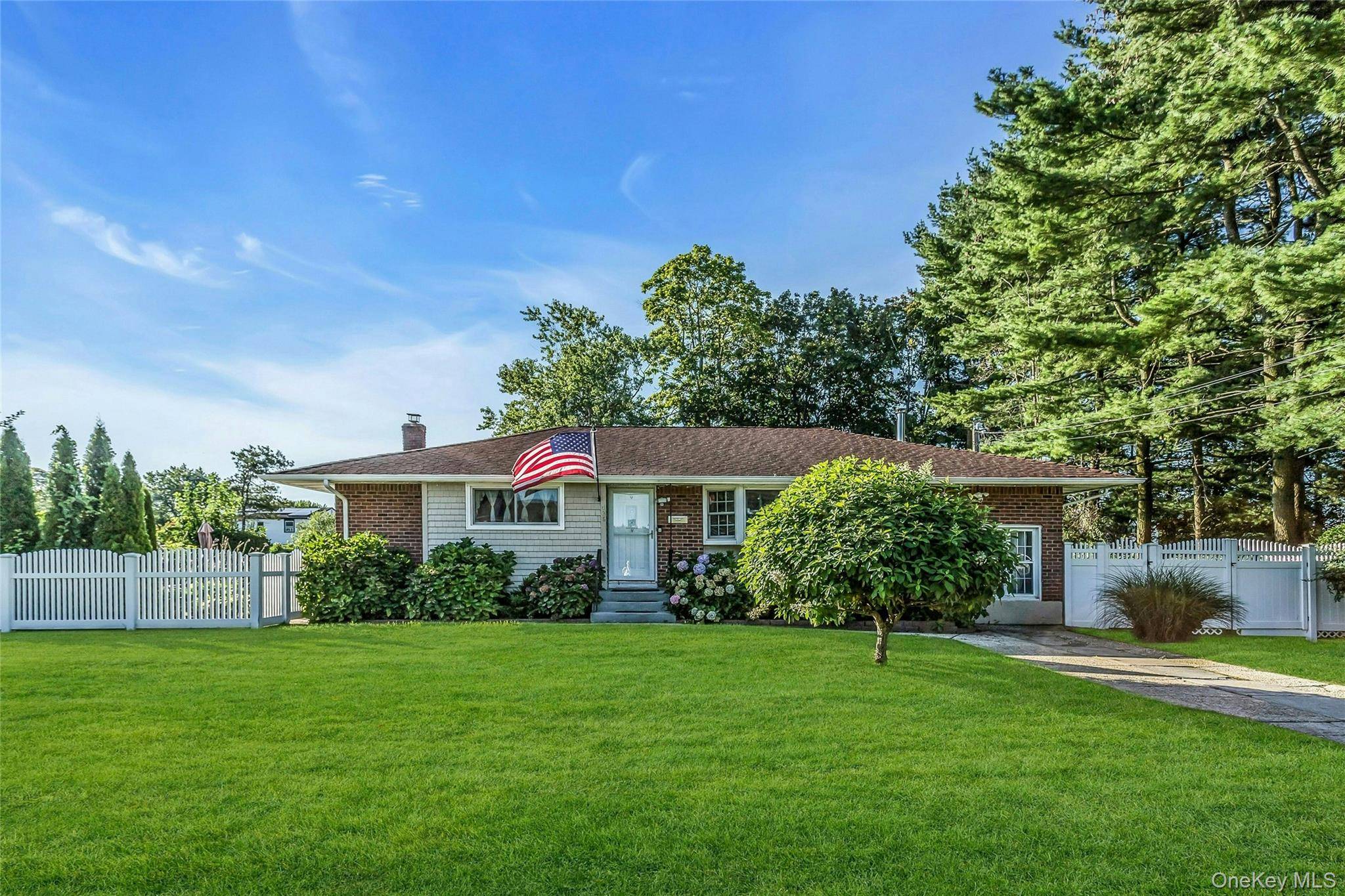 Welcome to this beautifully maintained Ranch on an oversized 100 x 135 property !
