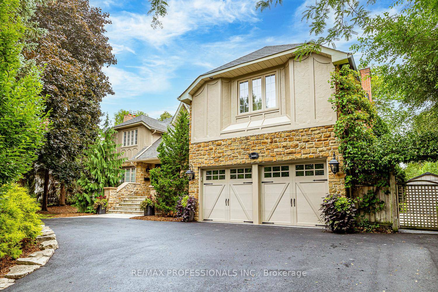 Welcome to this TURN KEY Custom Five Bedroom, Five Bathroom Luxury Home Located In The Sought Out Area Of Sherwood Forrest with a 75' X 150' lot, Engineered Hand Scraped ...
