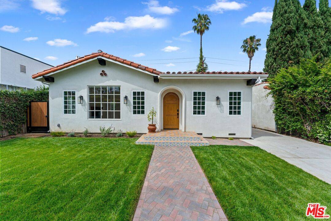 9005 ROSEWOOD AVE 3BR Beverly Grove La