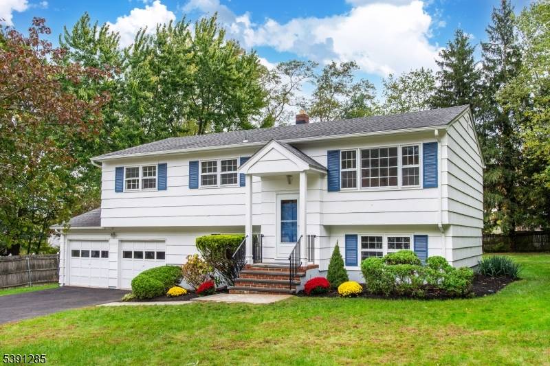 Welcome home to this spacious 4 Bed, 2.