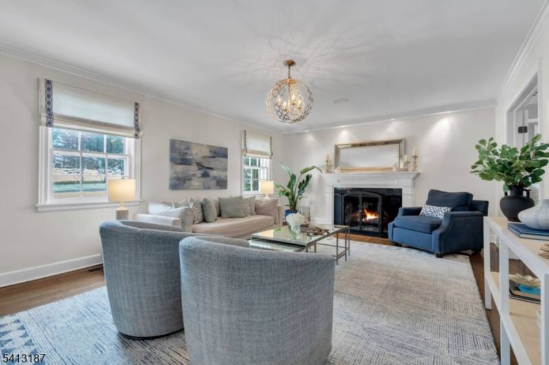 Rare offering on sought after UPPER WASHINGTON AVE !