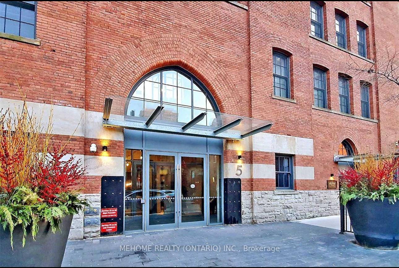 Luxury Five Condo for Rent Prime Yonge amp ; Wellesley amp ; Bay Location !