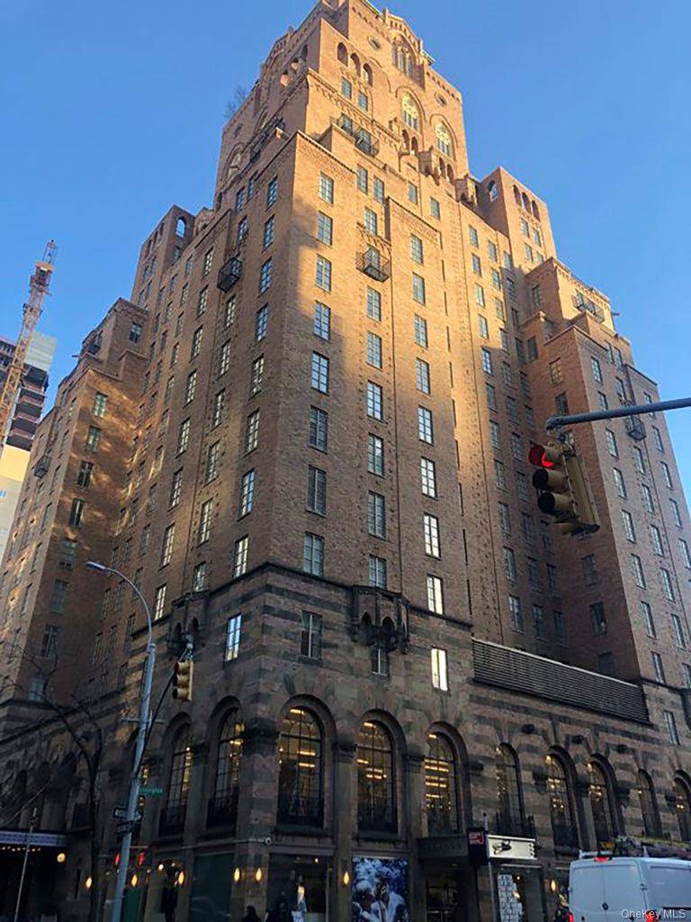 Great opportunity to own a condominium home in the landmark white glove Barbizon on 63rd Street in Manhattan.
