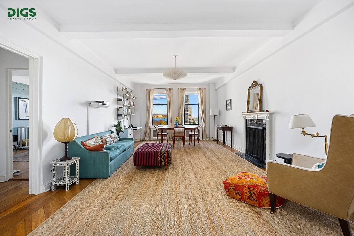 Never turn your lights on in this generously proportioned high floor 2br 2ba home featuring fabulous views, split bedrooms, incredible closet space, high ceilings and an in unit washer dryer ...