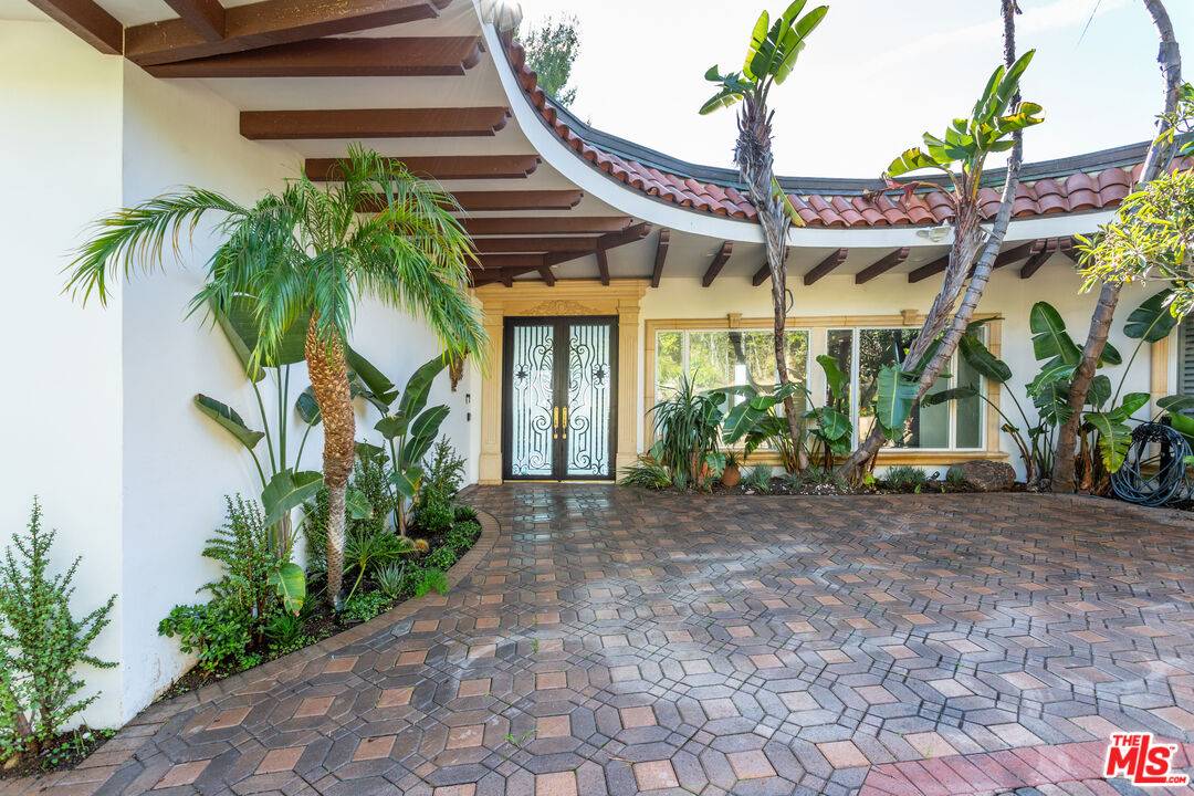 1491 Carla Ridge 8BR Beverly Hills Post Office | B.H.P.O. La