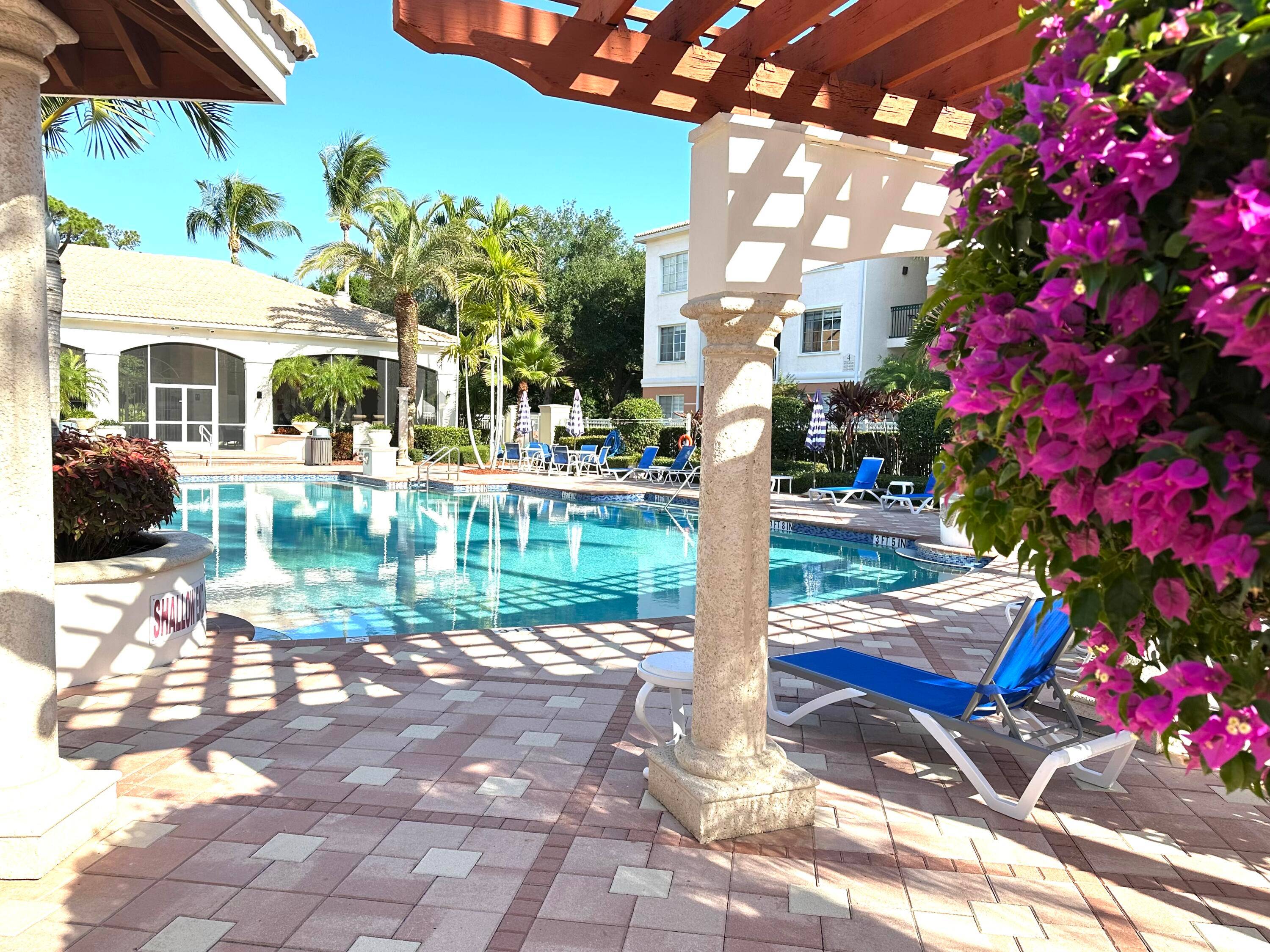 Discover the perfect blend of comfort and convenience in this fantastic 2 2 condo with your own personal garage listed below market value.