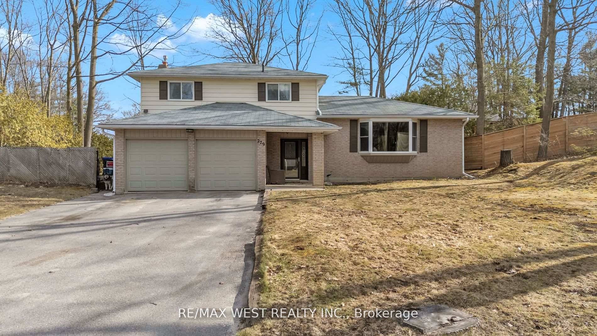 Space ! Space ! Space ! Walk into this large open concept side split with 3 sitting rooms, 4 bedrooms, fully finished basement including 4th bedroom, rec room and full ...