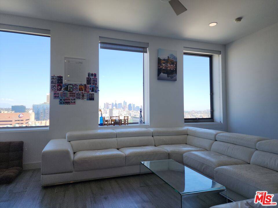 3810   Wilshire Blvd 1BR La