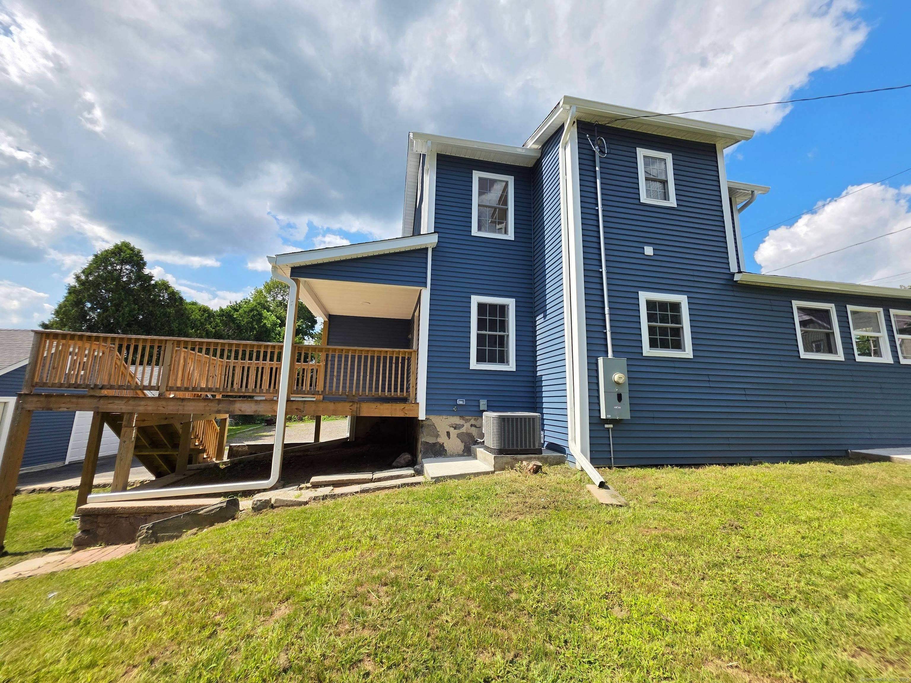 Welcome to your stunning, completely renovated dream home !