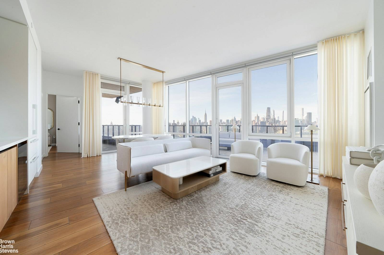 Skyline Views. Two Terraces.