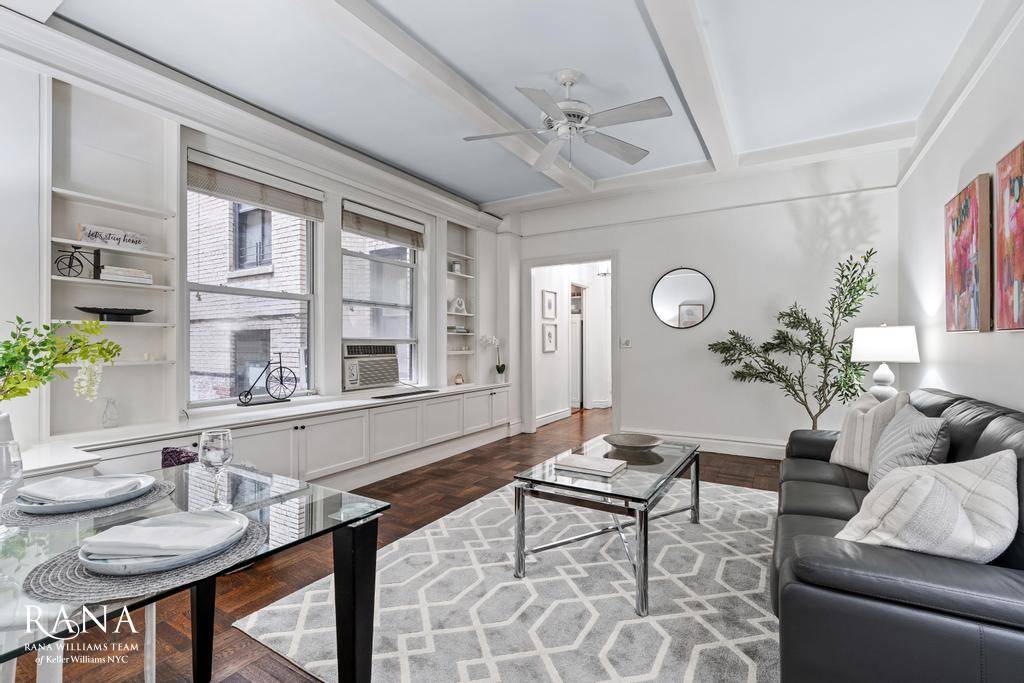 Entering this inviting one bedroom, one bathroom 24 hour cooperative apartment one is met with a graciously sized entry foyer which holds a generous closet and leads to a south ...