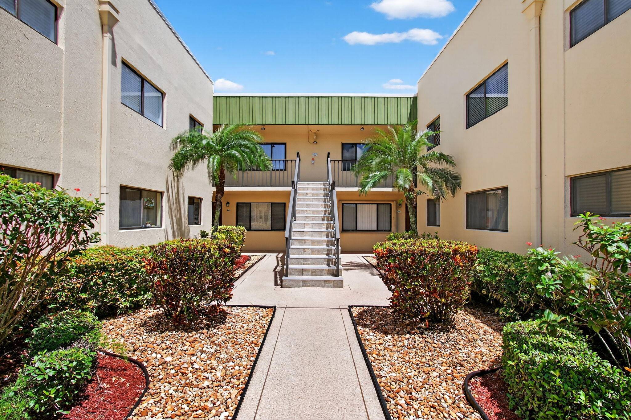 Introducing unit 92 at 15217 Lakes of Delray Boulevard located in the delightful city of Delray Beach, FL.