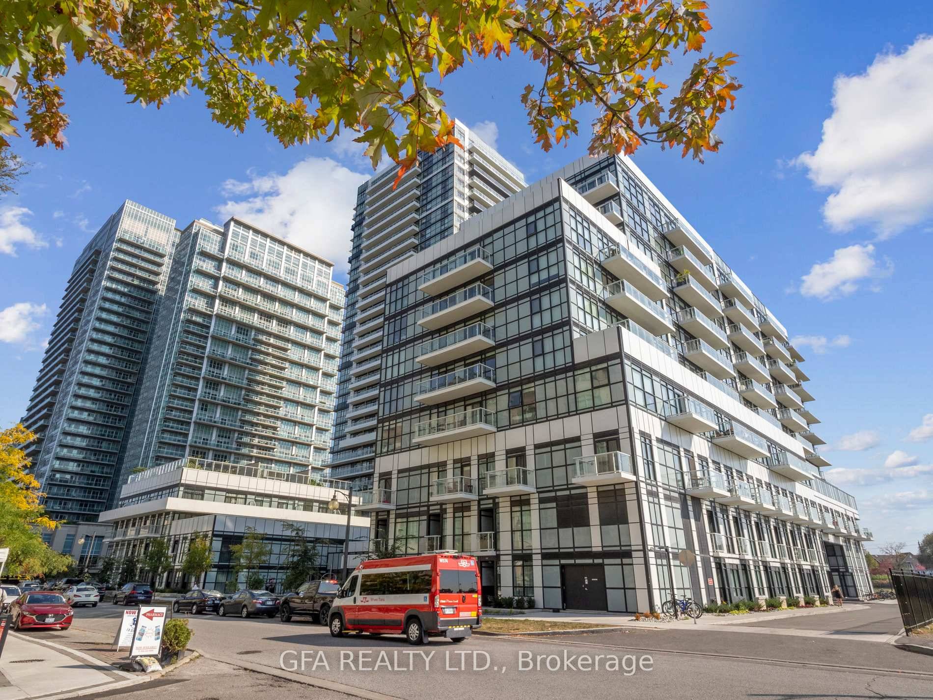 Welcome To This Stunning, Large, 2 Bedroom, 2 Bathroom Condo In The Highly Desirable Park Lawn amp ; Lakeshore Area !