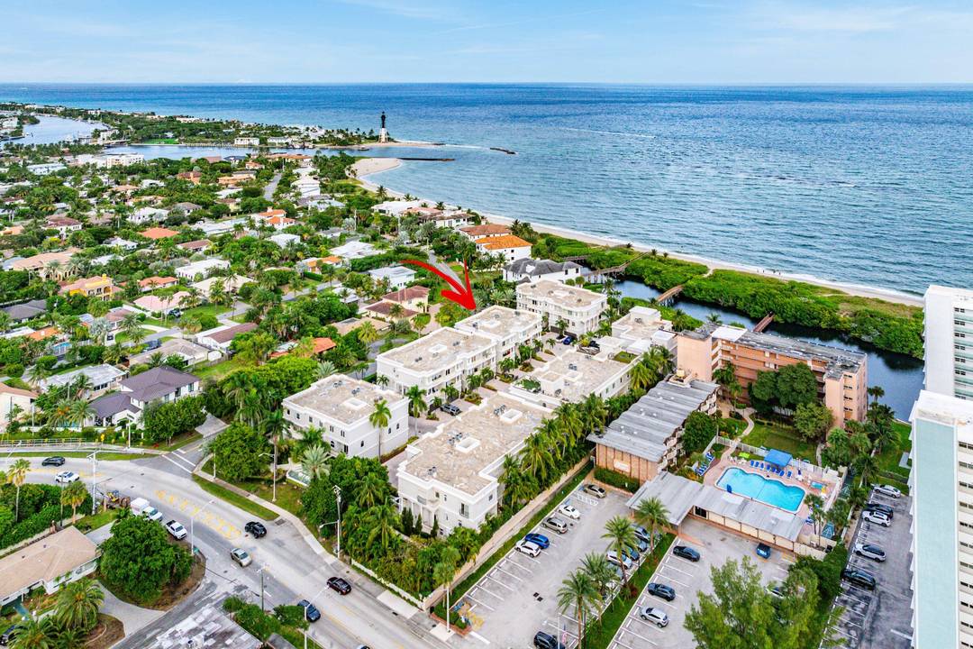 Sophisticated, move in ready, and impeccably designed, this standout end unit townhome offers 2, 938 square feet under air and was fully renovated in 2021 by Alacasa Design Studio.