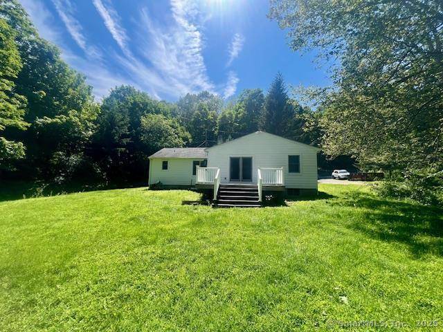 Welcome to your perfect oasis in Mahopac.