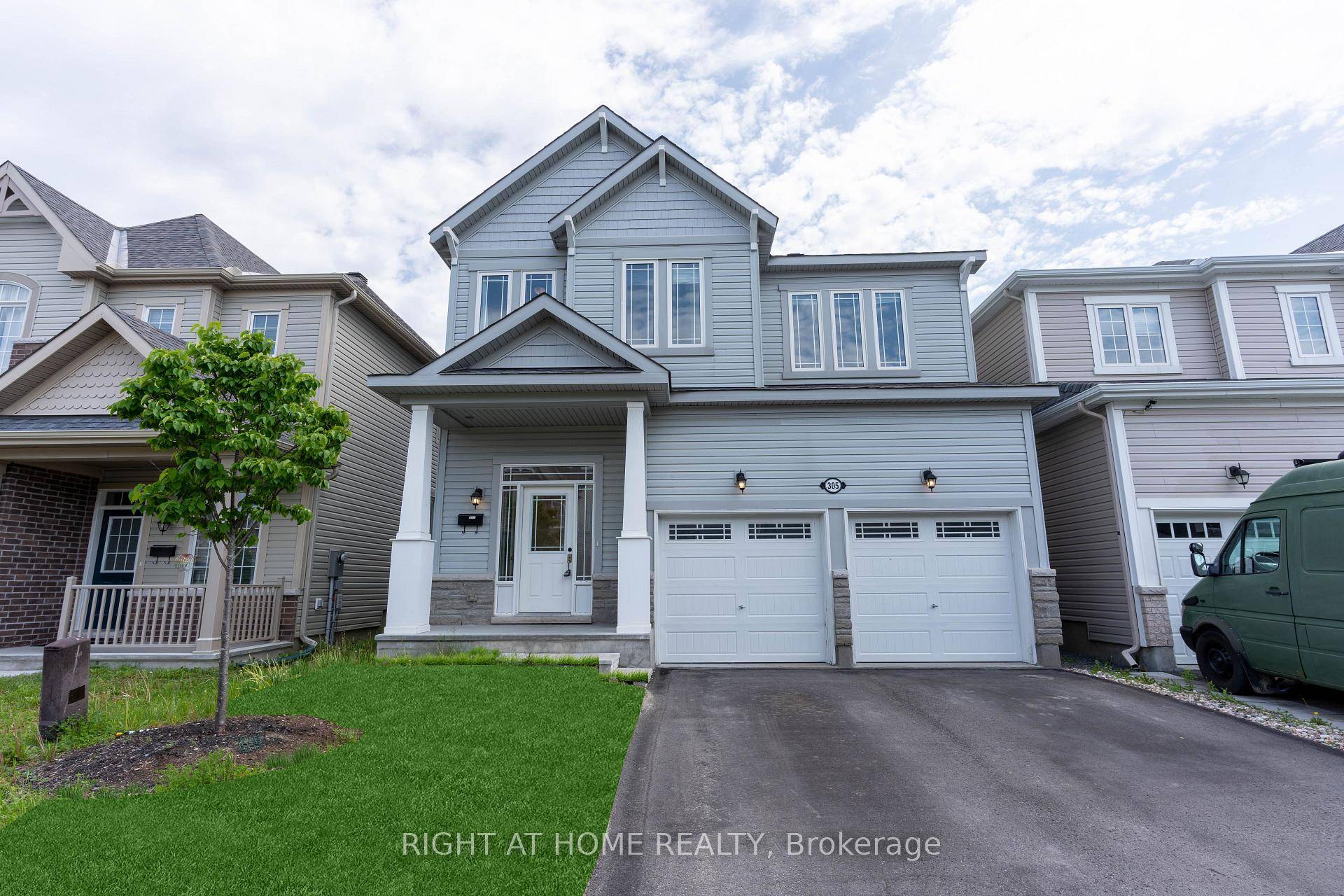 Beautiful amp ; Modern 4 bed, 3 bath double garage detach home with fully finished basement and 9' ceiling on both main and upper level located in the family friendly ...