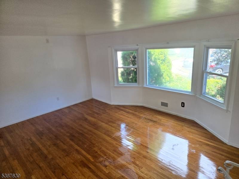 Move right into this renovated 4 bedroom home on a quiet cul de sac in North Edison.