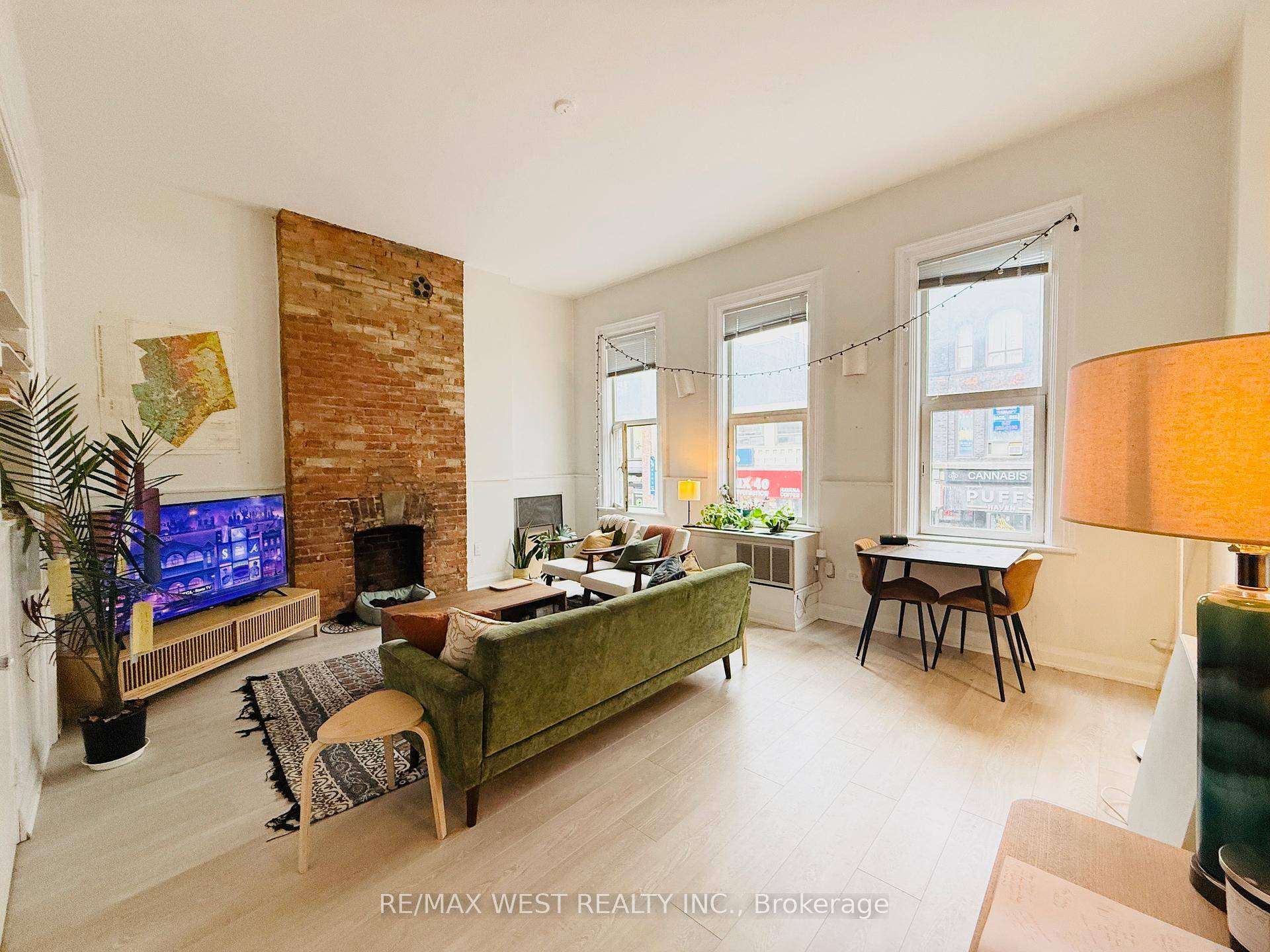 Located In The Heart Of Yonge amp ; Bay Corridor.
