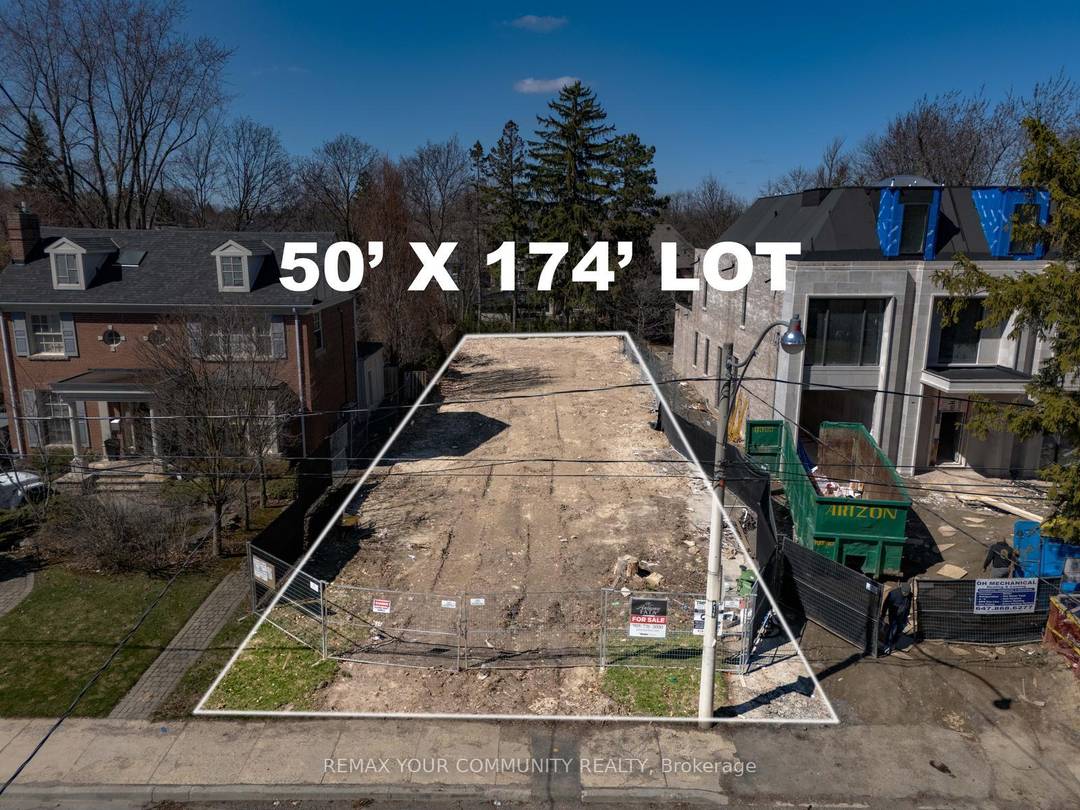 390 Glencairn Avenue is a rare 50 x 174 ft premium building lot in one of Toronto's most prestigious midtown neighborhoods.
