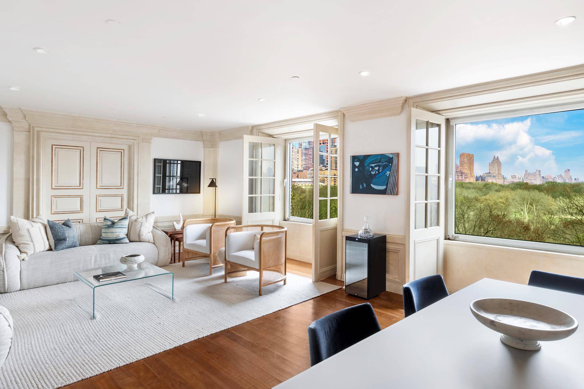 FURNISHED SHORT TERM SUMMER RENTAL JUNE 1st to AUG 31st Your dream has come true, this Central Park front at the JW Marriott Essex House enjoys over 40 linear feet ...