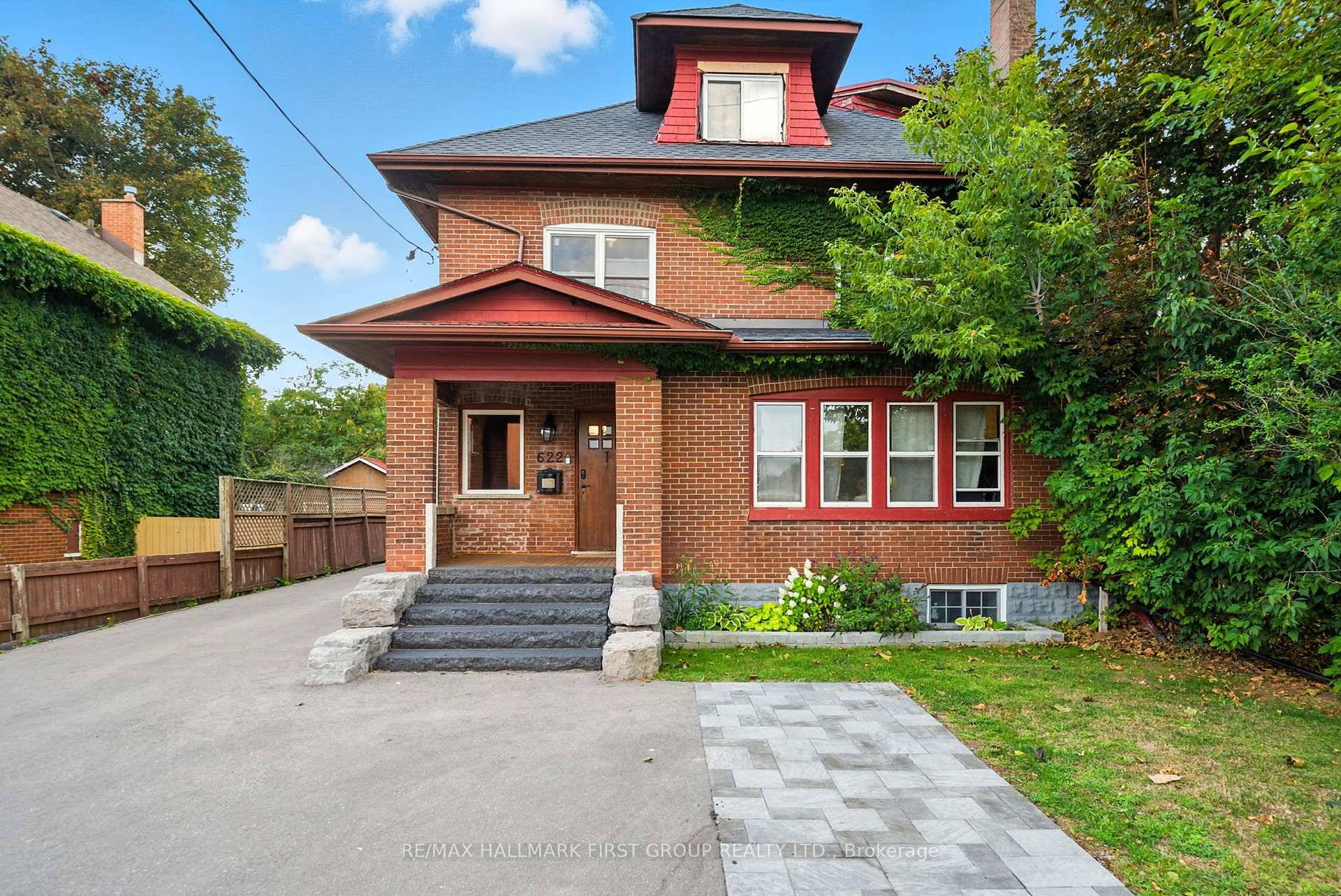This Executive 4 Bedroom Home Plus Main Floor Office amp ; Family Room Has Been Beautifully Renovated Throughout While Retaining All The Character And Charm Of A Century Home.